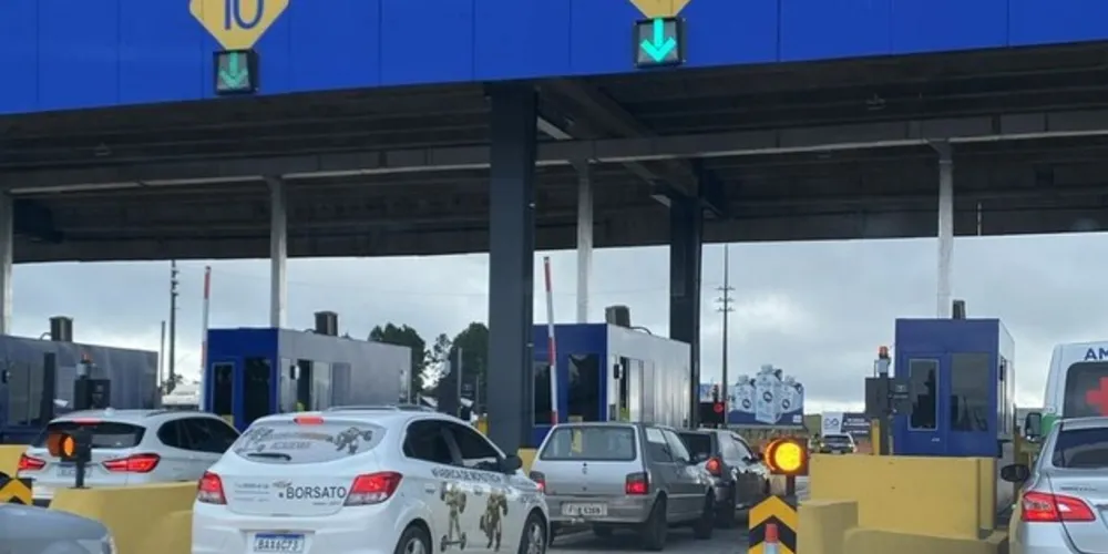 Filas estão sendo registradas na manhã deste sábado (23), em São Luiz do Purunã