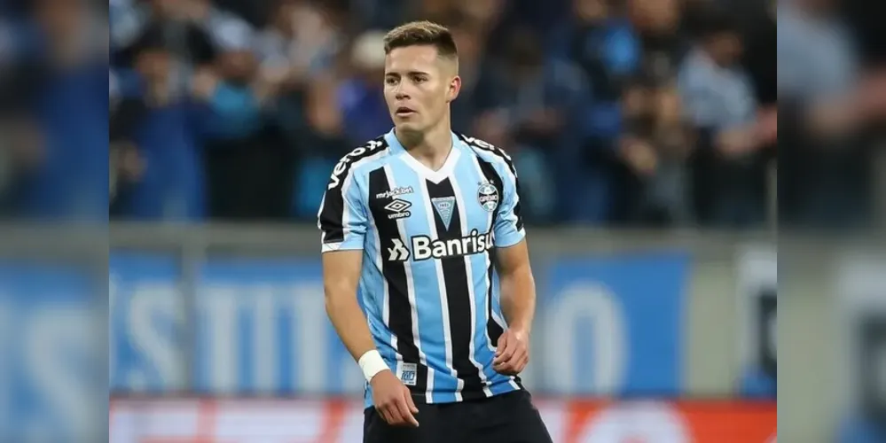 Jogador estava no Grêmio antes de assinar com o Fantasma