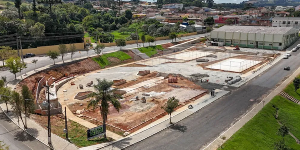 A prefeitura também está finalizando projetos para pavimentação urbana e compra de maquinário