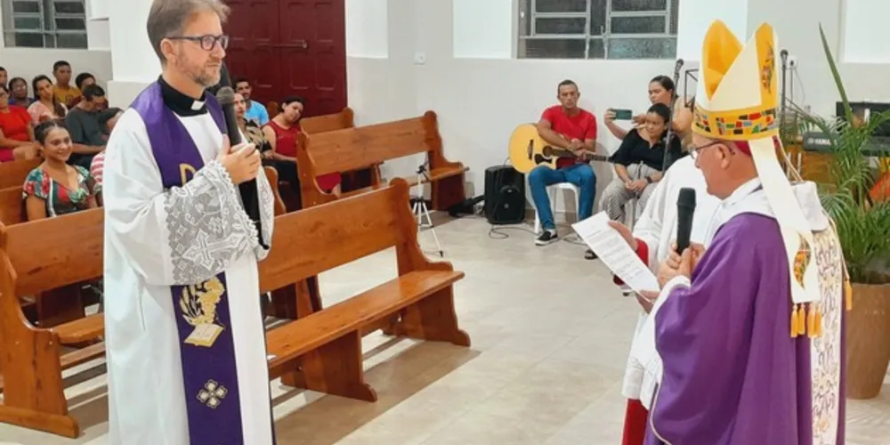 O padre Fábio tomou posse no último dia 3.