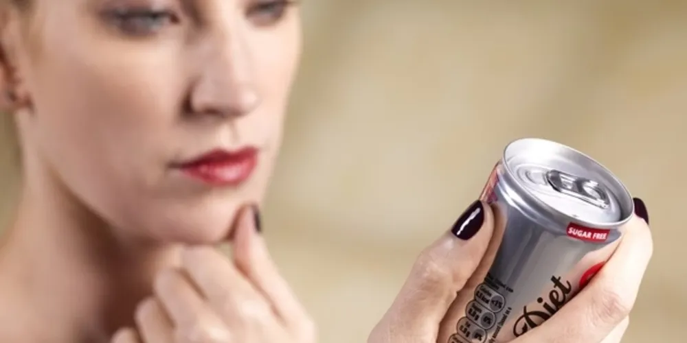 Segundo a médica nutróloga Andrea Sampaio, os benefícios de deixar a bebida podem ser observados no corpo inteiro.