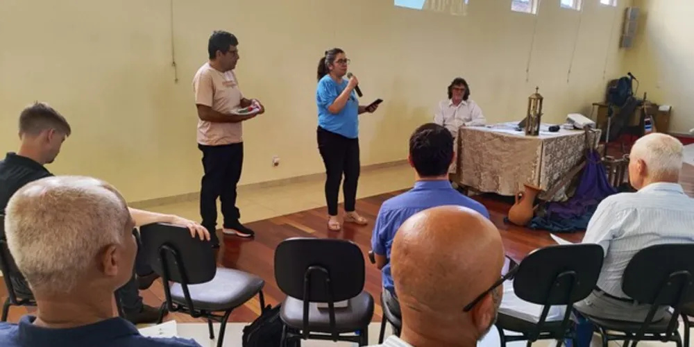 Uma pauta extensa, com mais de 16 itens, mobilizou as atenções do clero