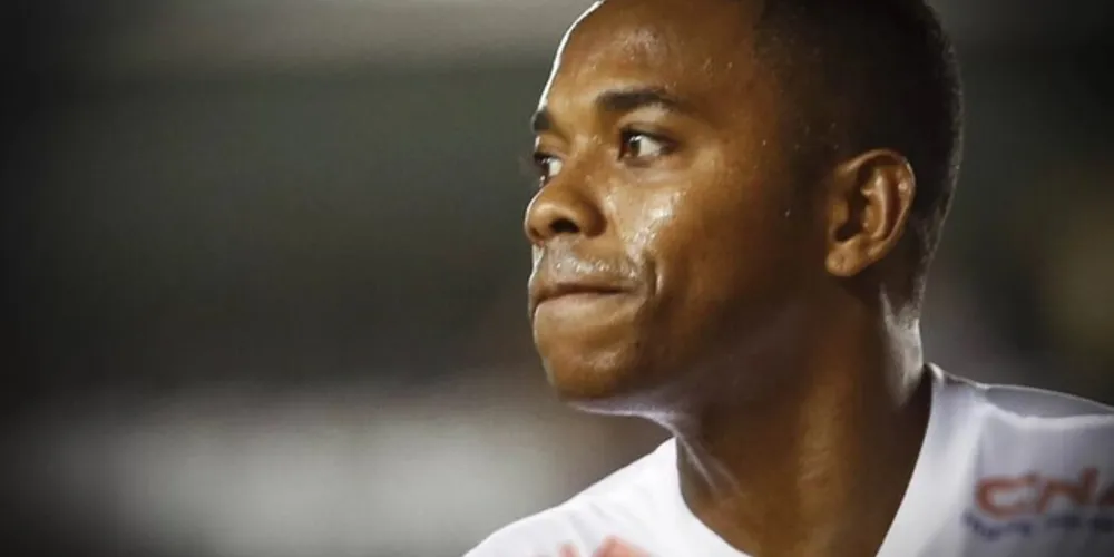 A informação da prisão foi confirmada com o advogado de Robinho, José Eduardo Alckmin