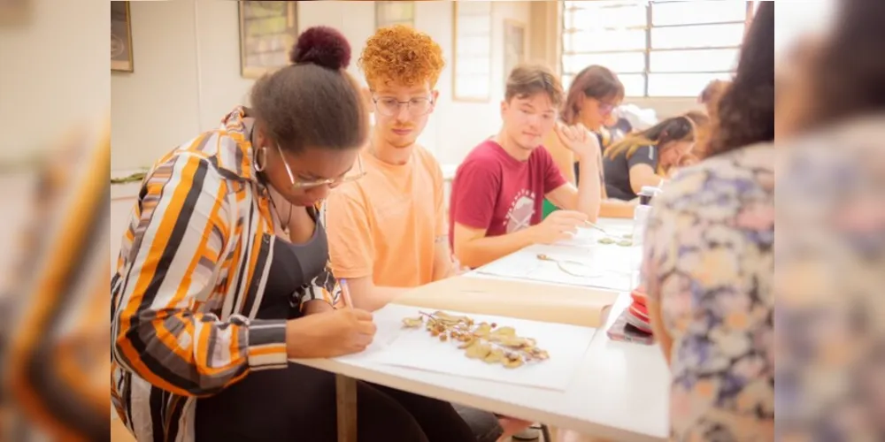 Os estudantes selecionados estão matriculados