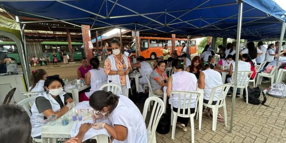 O evento fecha a Semana da Mulher, ocorrida na semana passada, mas teve seu encerramento transferido para esta semana devido à previsão de chuvas no sábado passado (9)