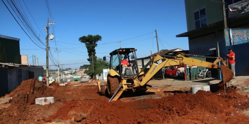 Os trabalhos estão na limpeza da via para início da instalação das galerias de água pluvial