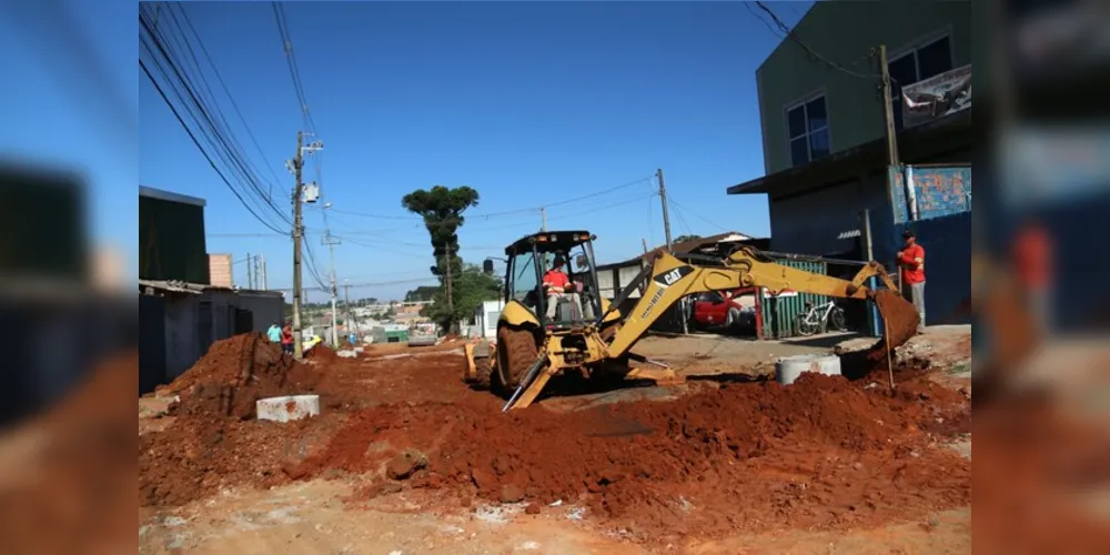 Os trabalhos estão na limpeza da via para início da instalação das galerias de água pluvial