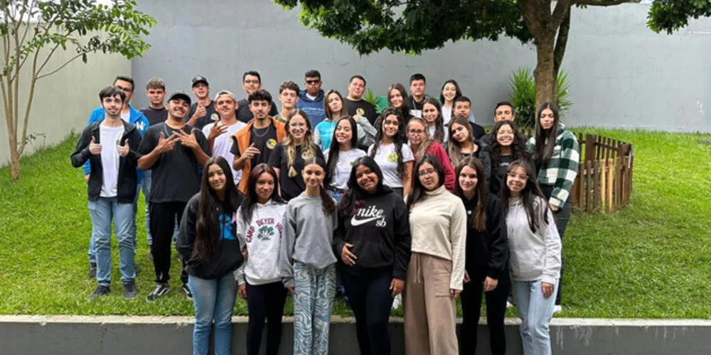 A escola explica que as gravações são iniciativas dos alunos e as contas criadas pelas turmas se tornaram verdadeiras cápsulas do tempo