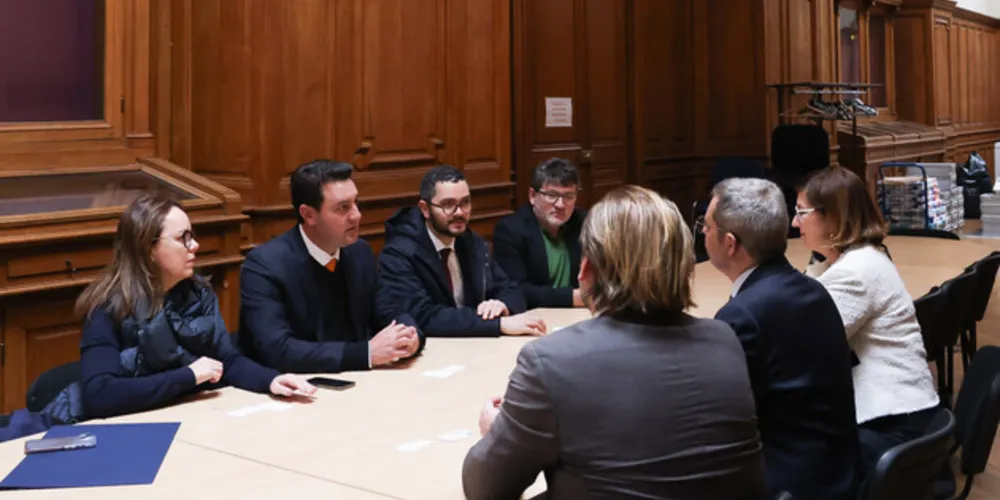 O governador Carlos Massa Ratinho Junior, a secretária da Cultura, Luciana Casagrande Pereira, e o diretor-presidente do Guaíra, Cleverson Cavalheiro, se reuniram.