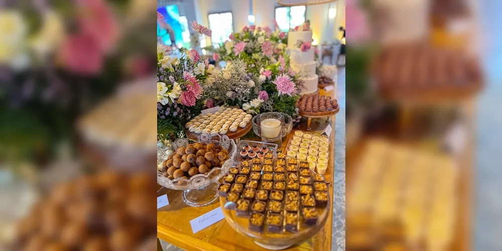 A Yaske Chocolates é uma empresa dedicada à produção de doces finos e lembrancinhas doces.