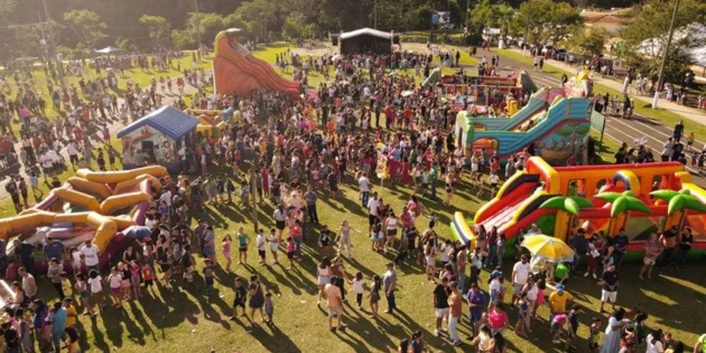 O Grupo Alto Axxxtral animou a festa com música ao vivo