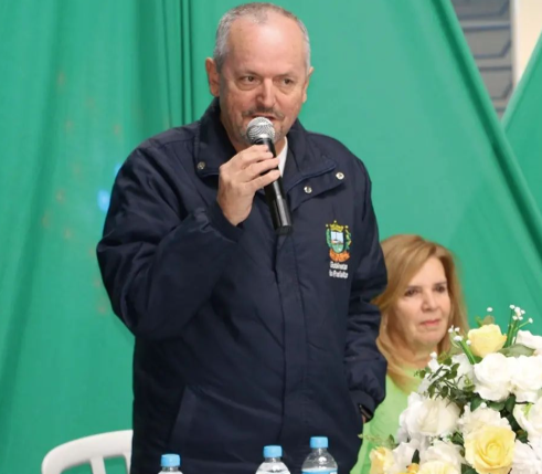O Prefeito Álvaro Telles se afastou do cargo do Executivo para tratamento de saúde.