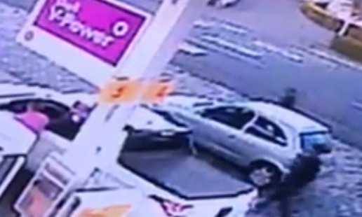 Imagem ilustrativa da imagem Dupla furta carro em posto de combustíveis de PG; veja vídeo