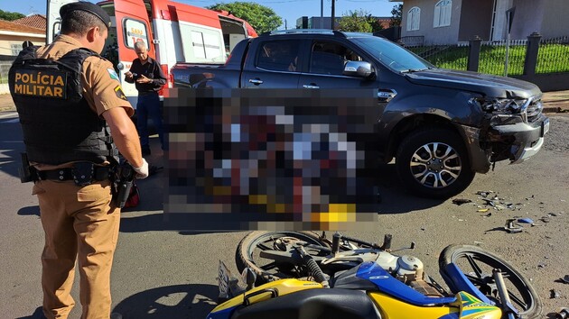 Imagem ilustrativa da imagem Imagens flagram acidente entre moto e camionete em PG; veja vídeo