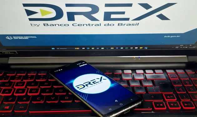 O acordo pretende desenvolver soluções adaptadas à realidade brasileira para transações com o Drex sem internet, que complemente as transações com dinheiro, cartões e Pix