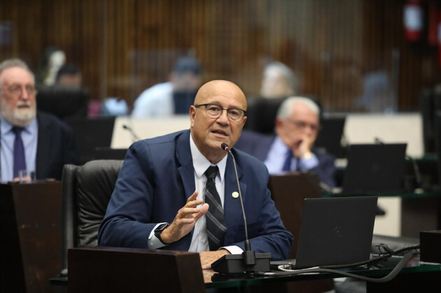O deputado Luiz Claudio Romanelli (PSD) é presidente da Comissão de Orçamento da Assembleia Legislativa do Paraná