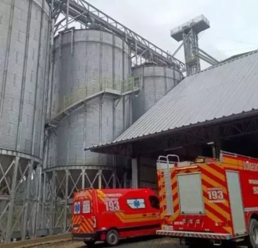 Quando o corpo de Bombeiros chegou no local, as vítimas já estavam inconscientes, não resistiram e morreram.