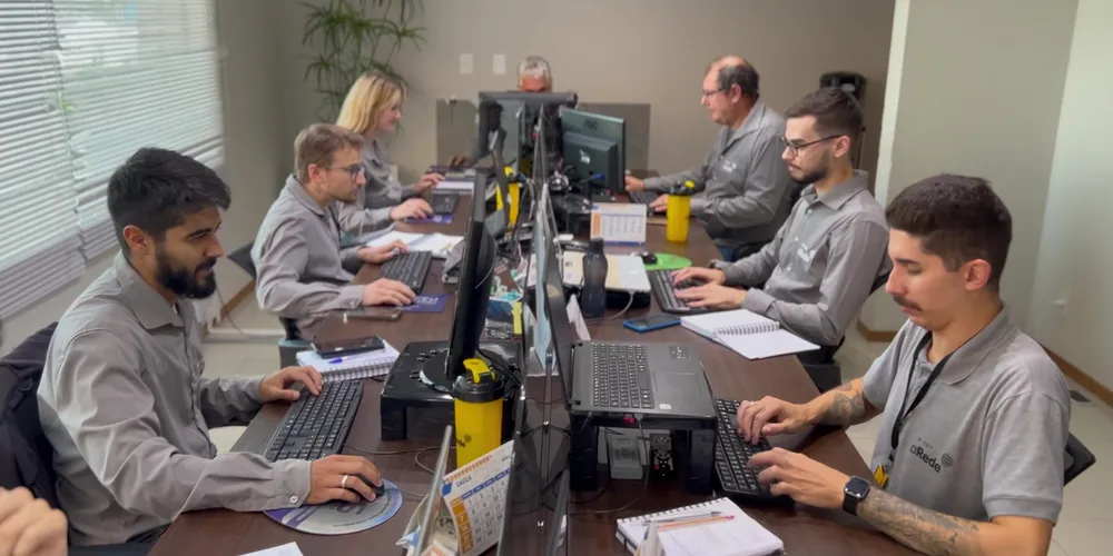 Tradicional impresso da região dos Campos Gerais atualmente pertence ao Grupo aRede, criado em 2013. Empresa de comunicação realiza diversos projetos editoriais e valoriza o jornalismo regional