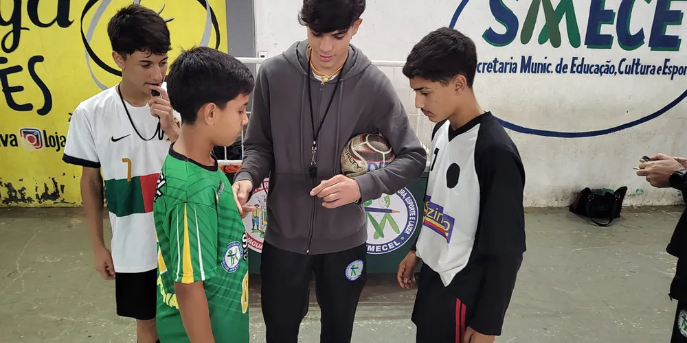 Neste mês, escolinhas selecionadas participaram de jogos amistosos
