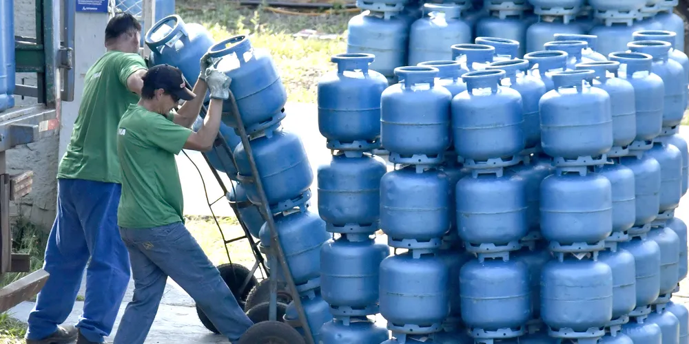 O pagamento do benefício iniciou na segunda-feira (17/06) e seguirá o calendário do Bolsa Família