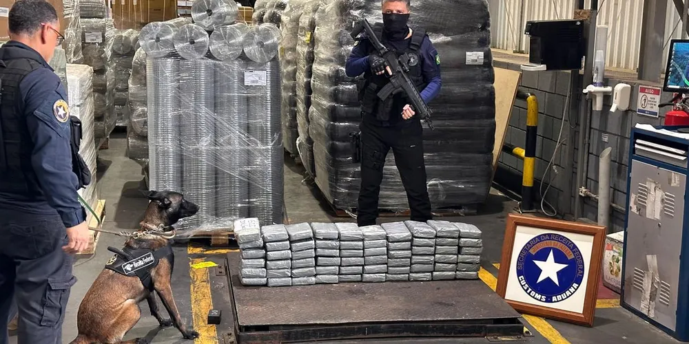 Droga estava oculta na estrutura de contêiner que vinha da Espanha