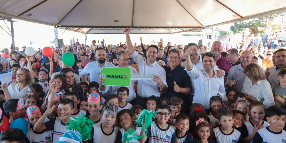 O governador Ratinho Junior também anunciou que a cidade vai integrar o programa Asfalto Novo Vida Nova