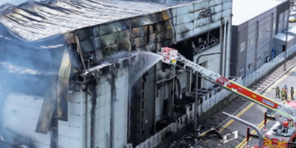 O fogo foi praticamente extinto em cerca de seis horas