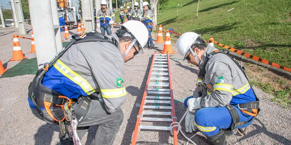 O objetivo é capacitar os participantes para oportunidades profissionais no setor elétrico
