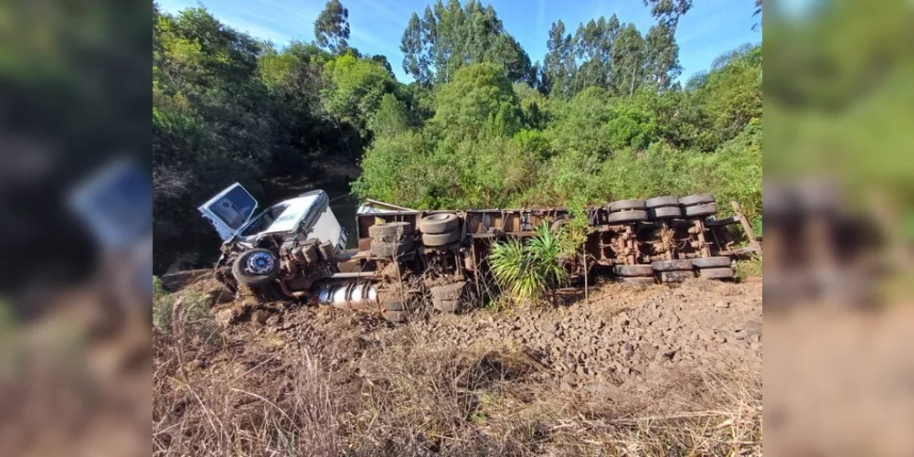 Caminhão envolvido tinha placas do Paraguai