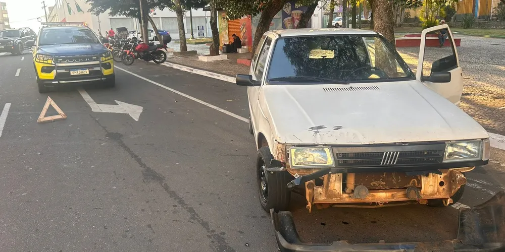 Batida envolveu um Fiat Uno e uma moto