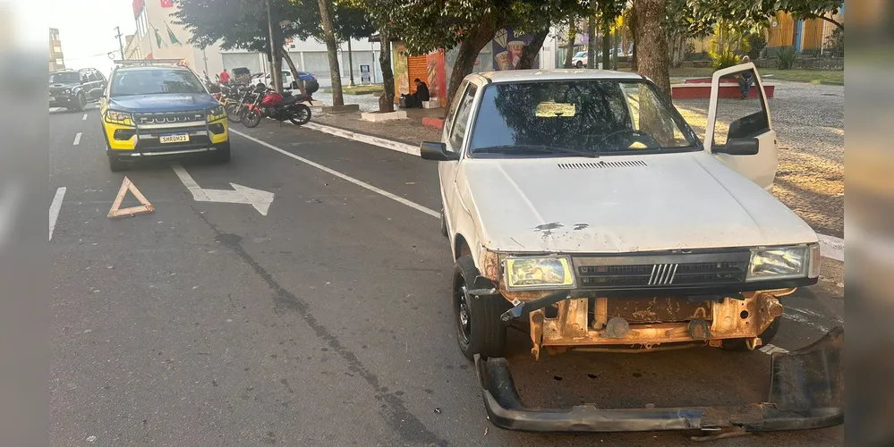 Batida envolveu um Fiat Uno e uma moto