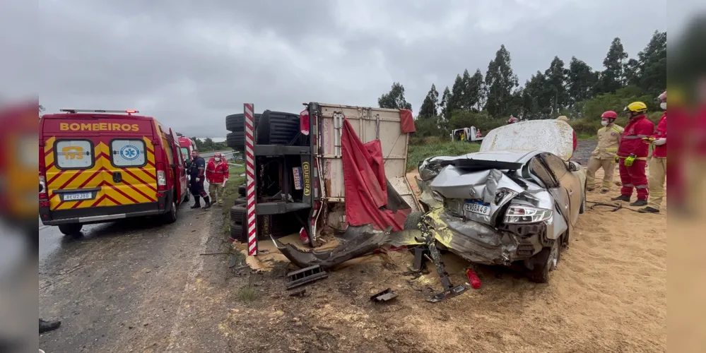 Acidente aconteceu no KM 451, por volta das 11h da manhã