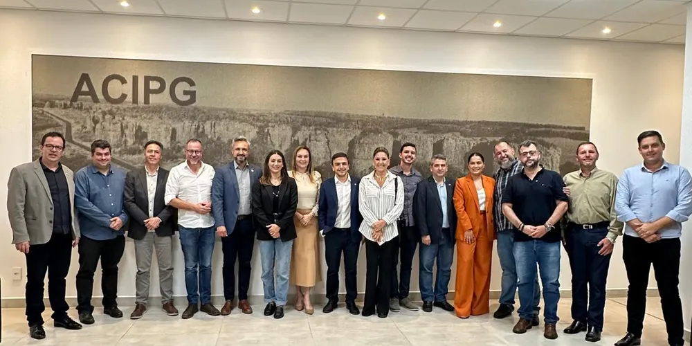 Os deputados estaduais Fabio Oliveira e Mabel Canto e o federal Aliel Machado estiveram presentes