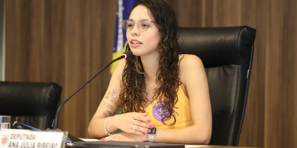 Projeto de lei da deputada Ana Júlia prevê campanhas de prevenção contra o assédio sexual nos espaços esportivos