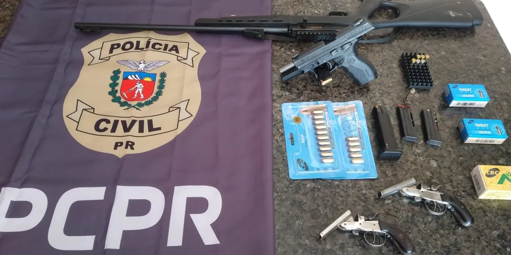 Material apreendido foi levado para a Delegacia de Irati