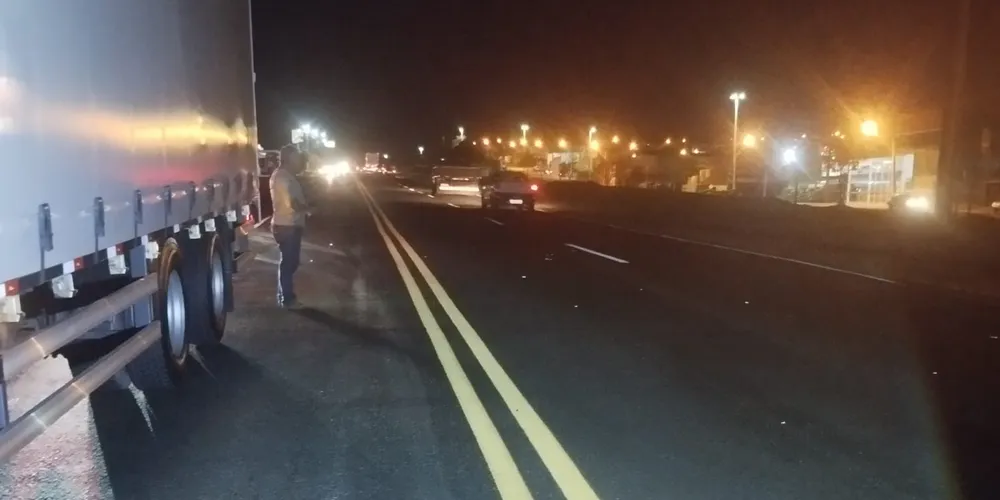 Rodovia ficou parcialmente interditada por 40 minutos