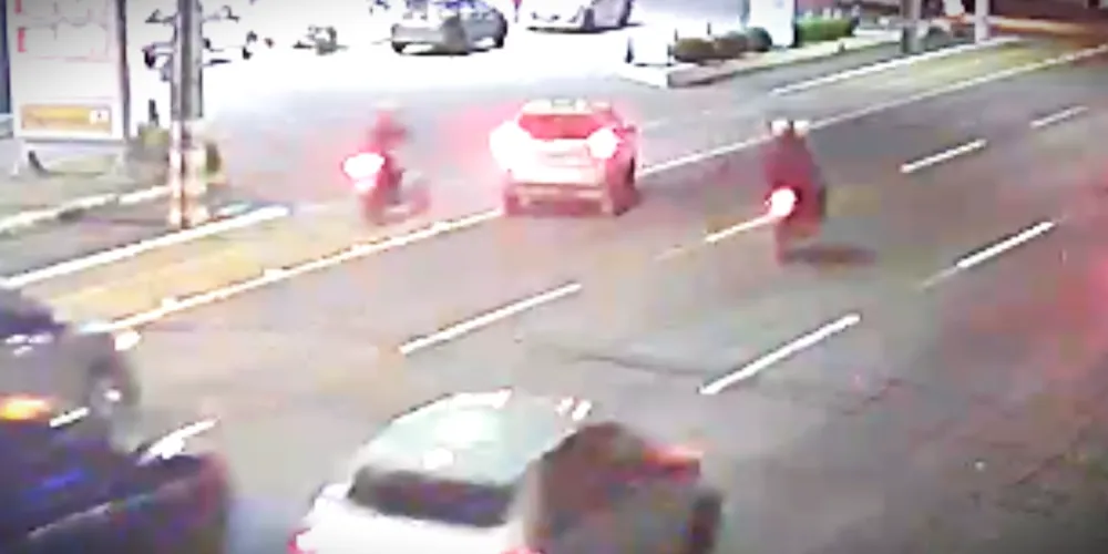 Câmera de segurança flagrou o momento do acidente
