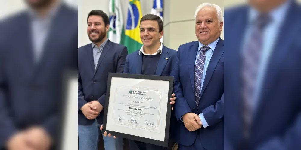 Aliel Machado recebeu a honraria na manhã desta segunda-feira (27)