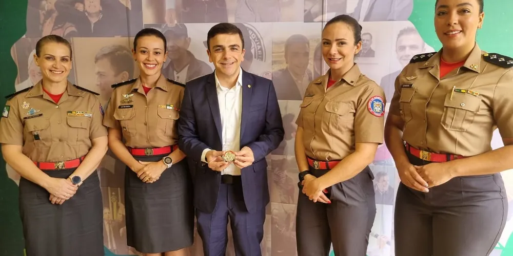 Deputado Aliel esteve reunido com representantes do Corpo de Bombeiros nessa quarta-feira (3)