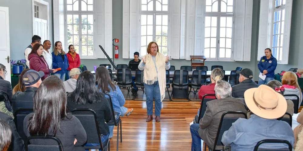Administração Municipal também apoia o produtor familiar com a compra de hortifrútis para o Programa Feira Verde