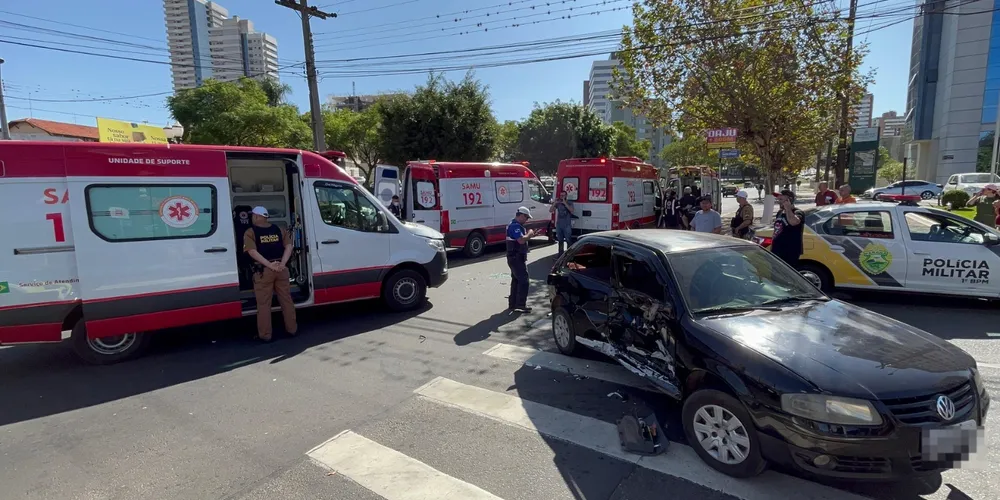 Colisão aconteceu no fim da manhã desta quarta-feira (19)