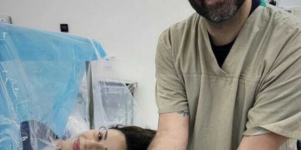 O bebê e o irmão gêmeo, José, nasceram prematuros