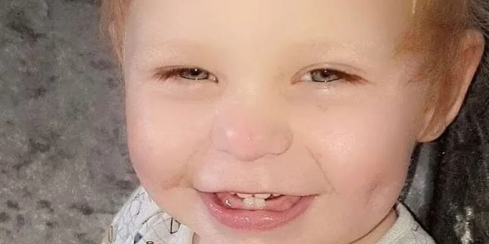 Conforme as investigações, o bebê teve diversos ferimentos internos