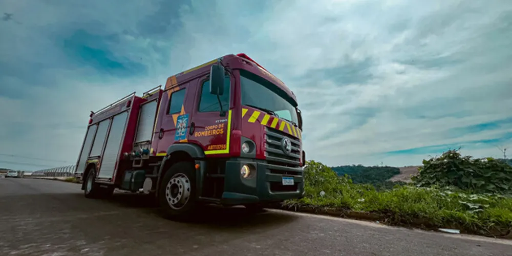 Solicitante disse aos Bombeiros que viu um carro em chamas na rua Fagundes Varela