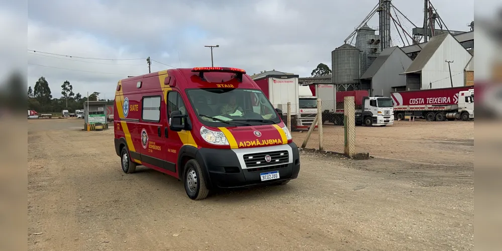 Bombeiros foram até uma empresa na BR-376