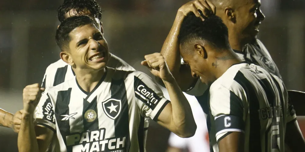 Savarino marcou o gol da vitória do Botafogo sobre o Vitória no Barradão