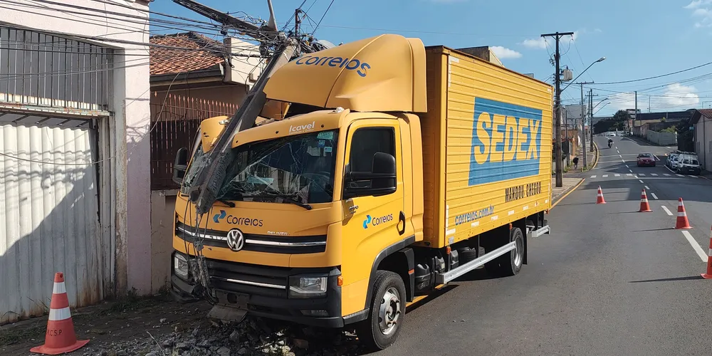 Batida ocorreu no início da tarde desta segunda (20)