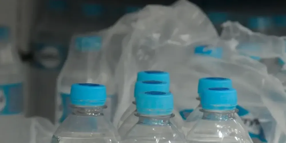 Meta inicial é de pelo menos 10 mil garrafas d'água