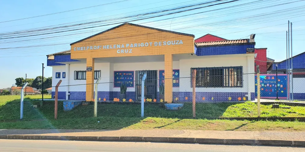 CMEI Professora Helena Parigot de Souza Cruz se localiza no Parque dos Pinheiros