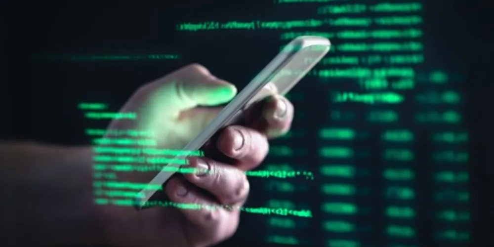 A invasão de telefones se tornou uma preocupação crescente para usuários e empresas de segurança